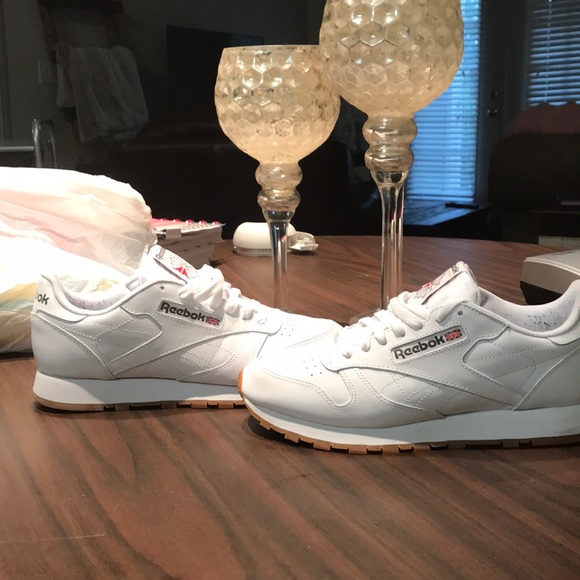 Reebok Classic - Picture 2 of 6